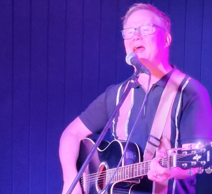 BRIAN SPEIRS LIVE web CROPPED BOAT CLUB