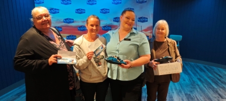 JET SKI FINALISTS WITH WINNING CARDS AND STACIE WEB