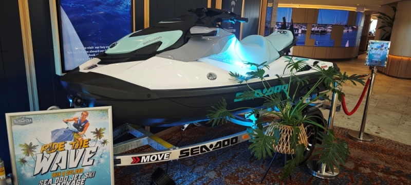 JET SKI in the Boat Club FOYER web