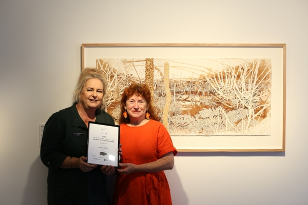 Joolie winner of Girra Art award Gail WEB